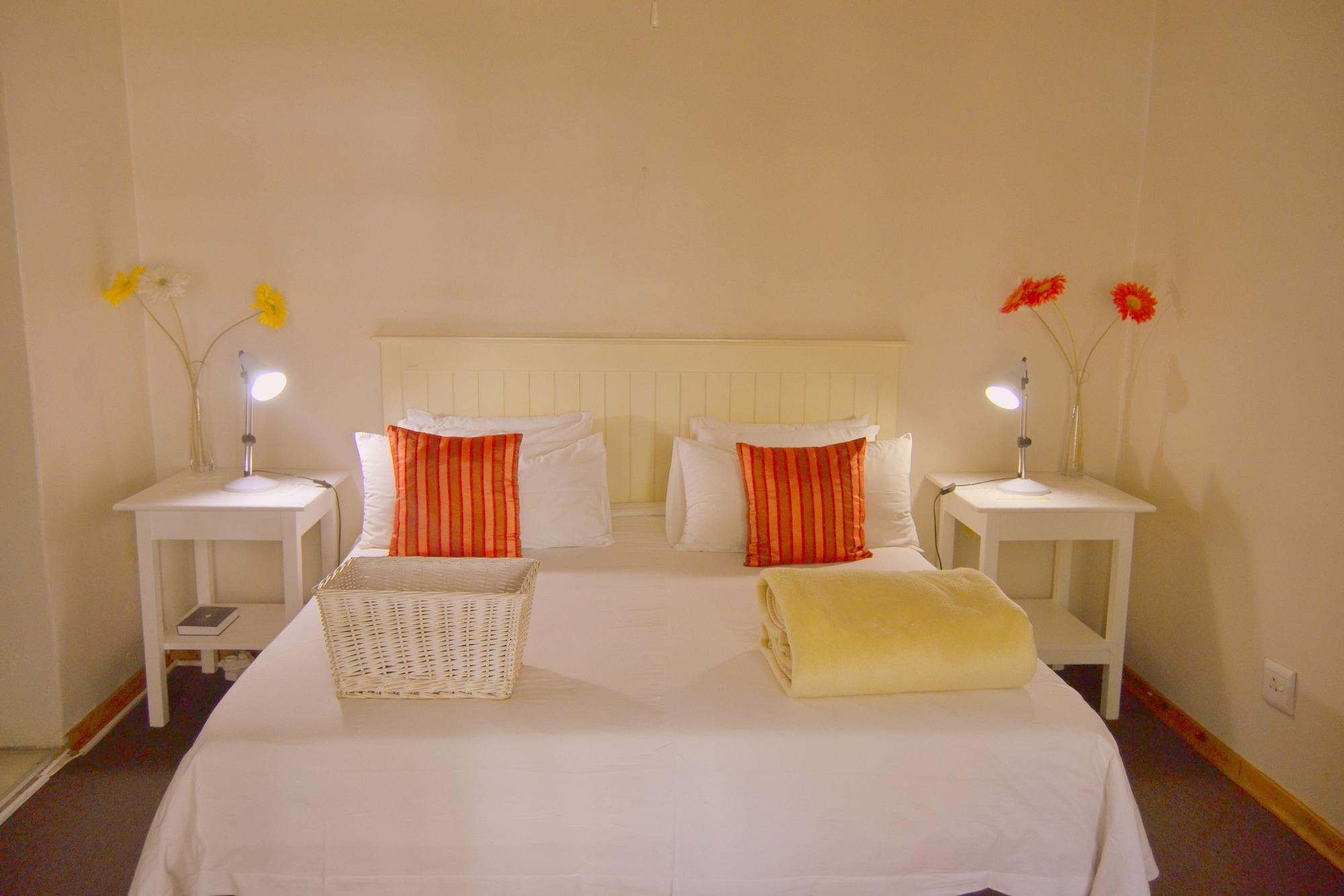 Aero Guest Lodge Kempton Park Bagian luar foto