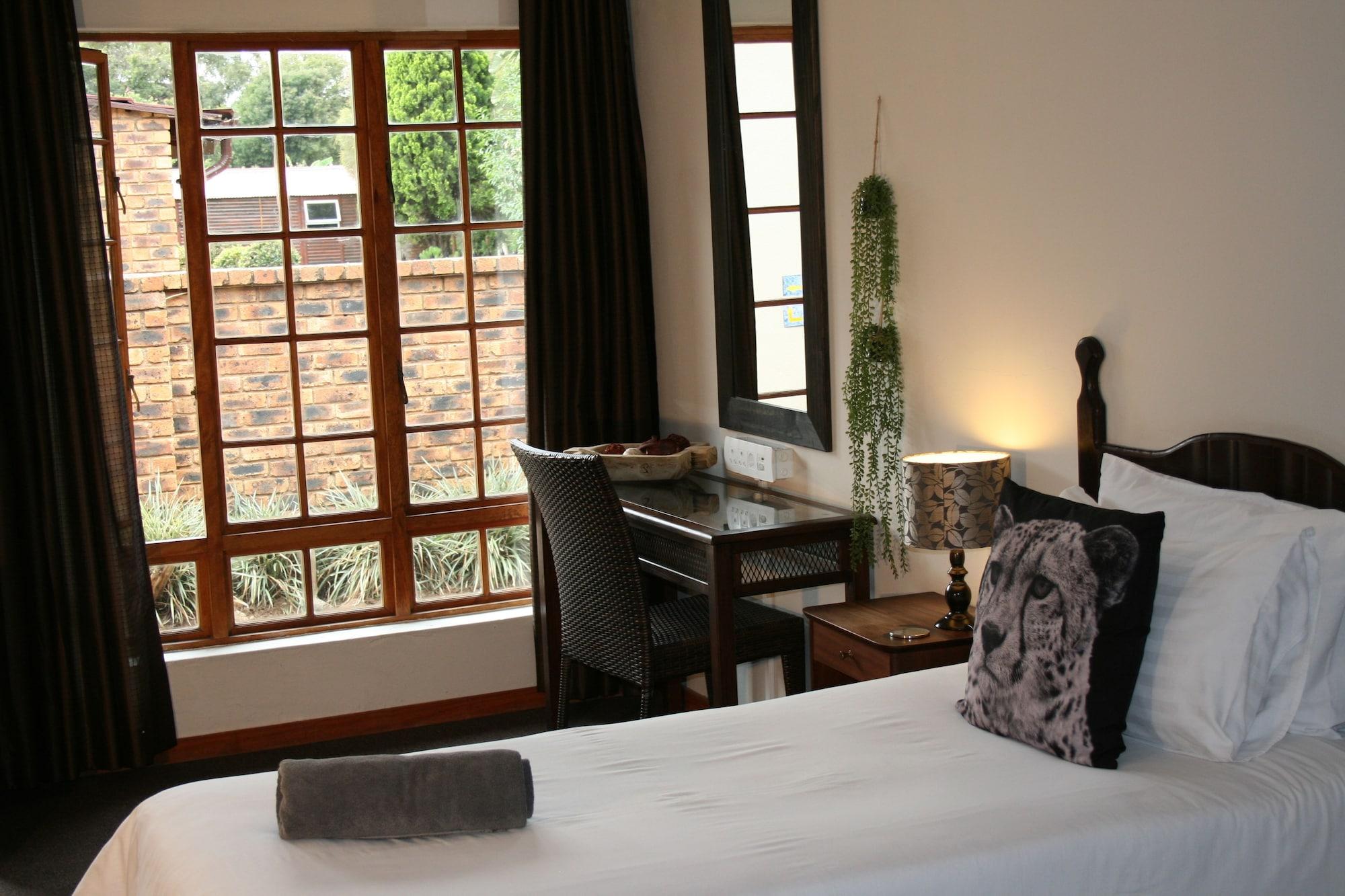 Aero Guest Lodge Kempton Park Bagian luar foto