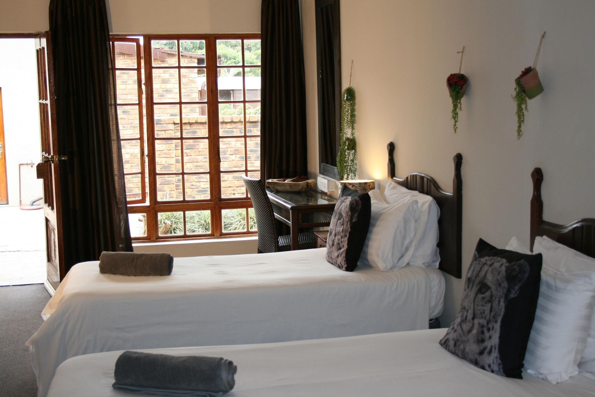 Aero Guest Lodge Kempton Park Bagian luar foto