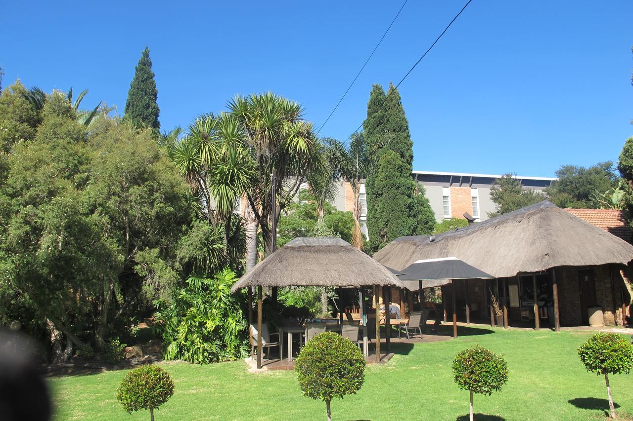 Aero Guest Lodge Kempton Park Bagian luar foto