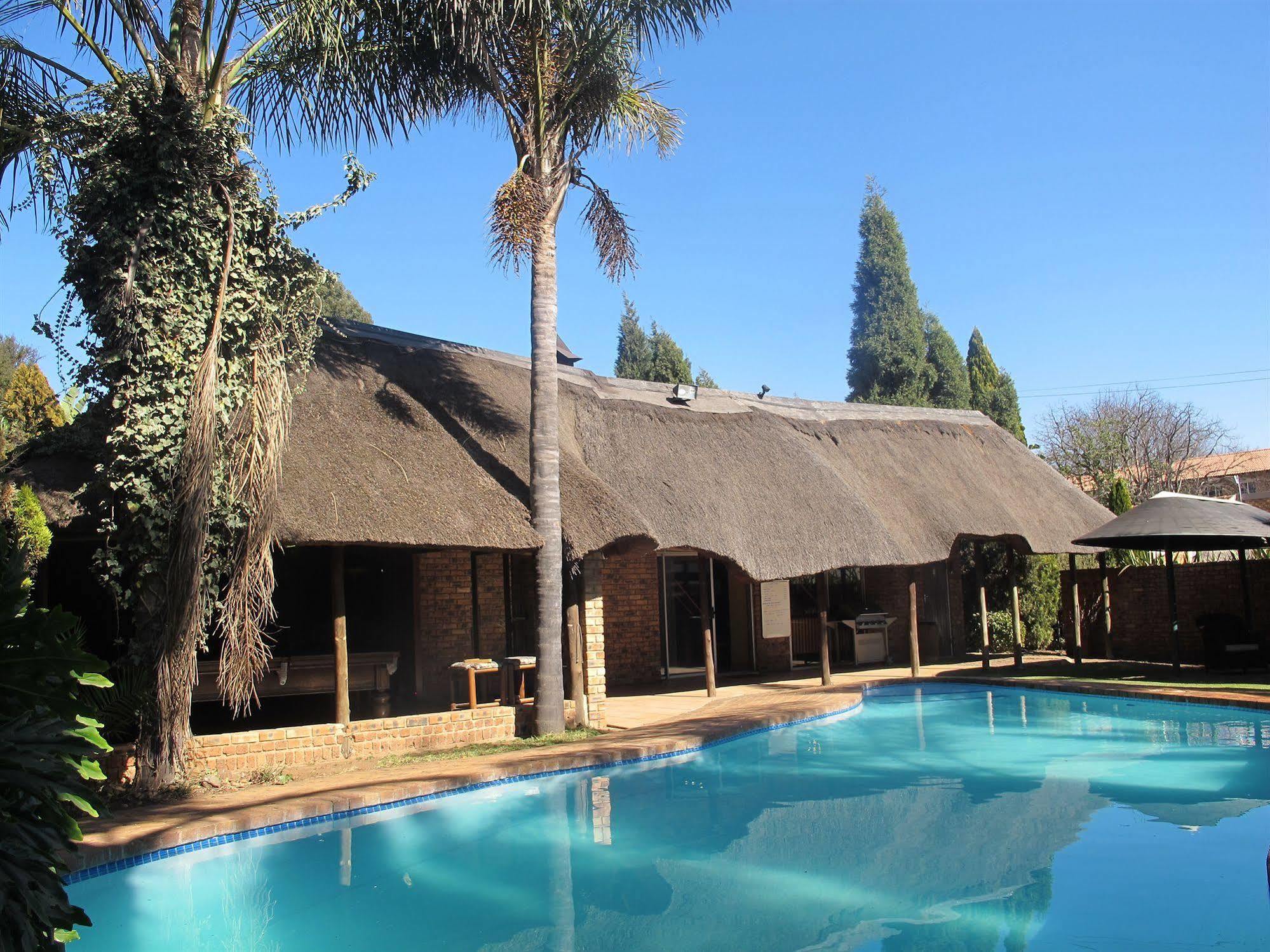 Aero Guest Lodge Kempton Park Bagian luar foto