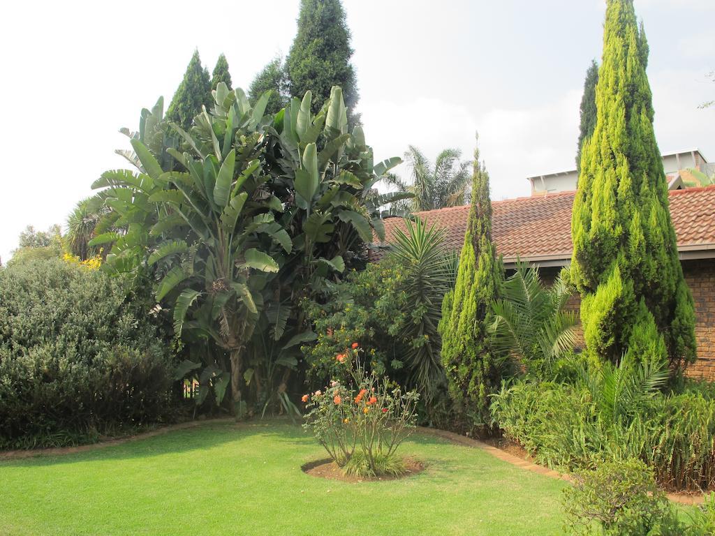 Aero Guest Lodge Kempton Park Bagian luar foto