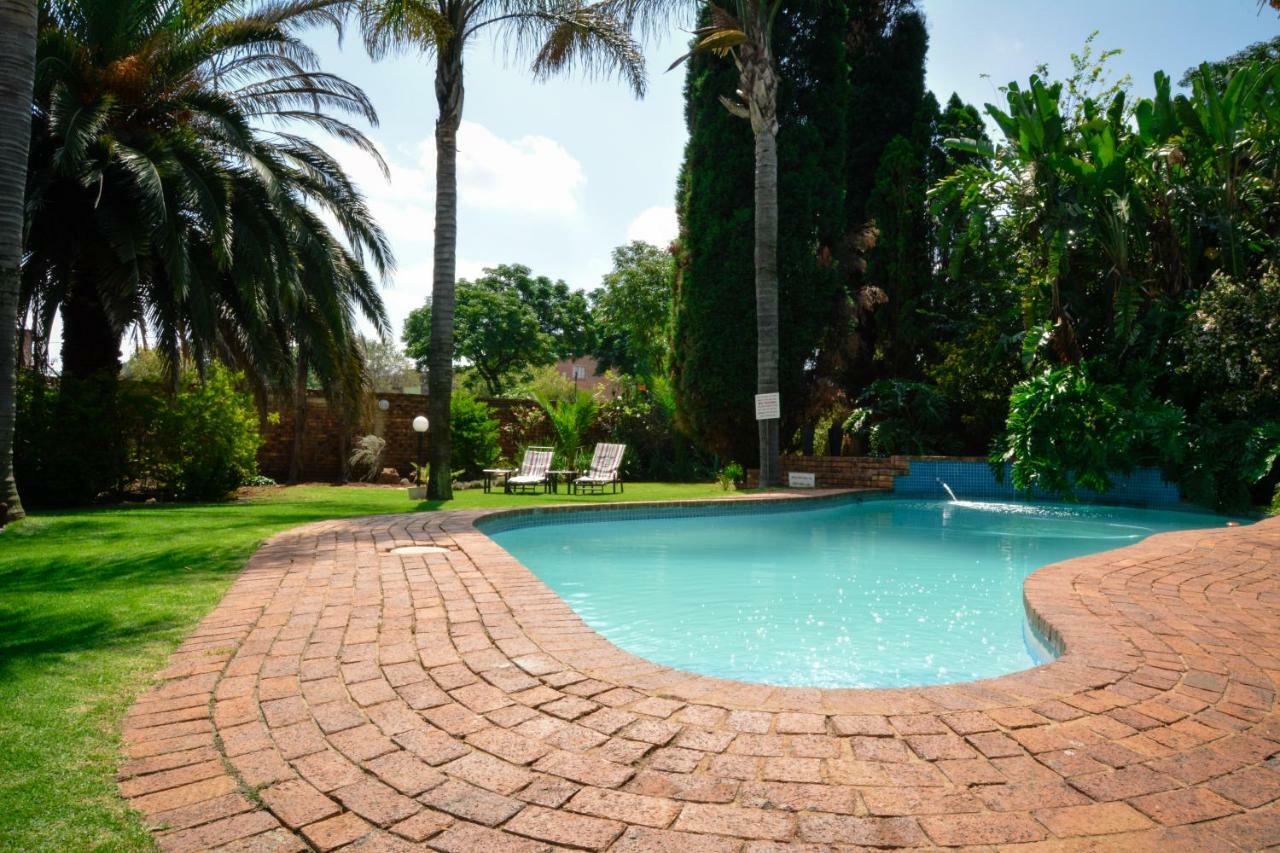 Aero Guest Lodge Kempton Park Bagian luar foto